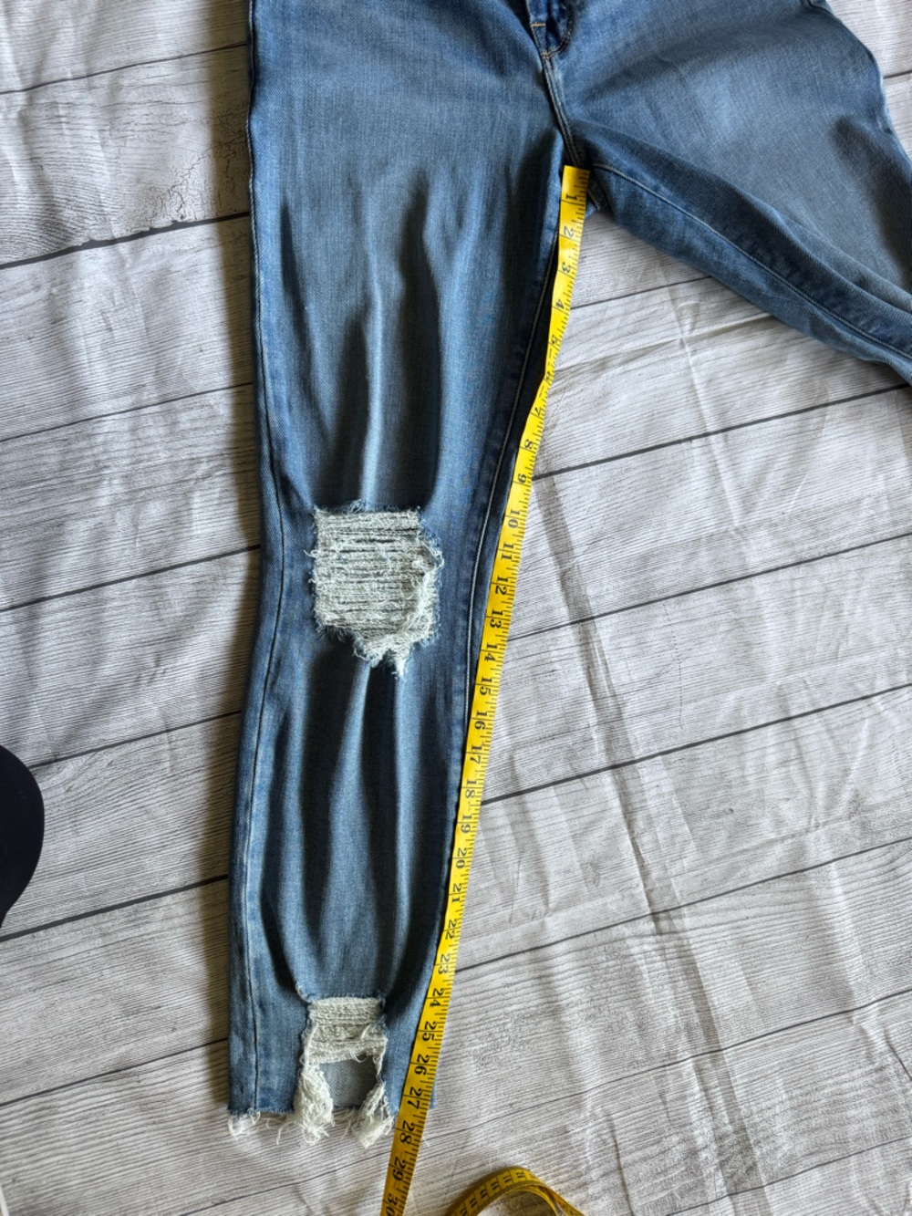 Good American Good Legs Distressed Skny Jeans Raw Hem High Rise Light Wash Sz 6 - Picture 12 of 13